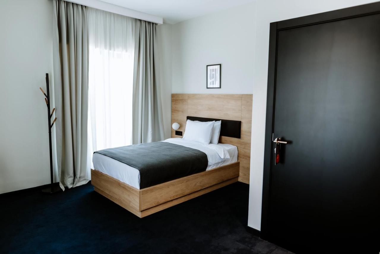 Hotel Septembar Ποντγορίτσα Εξωτερικό φωτογραφία